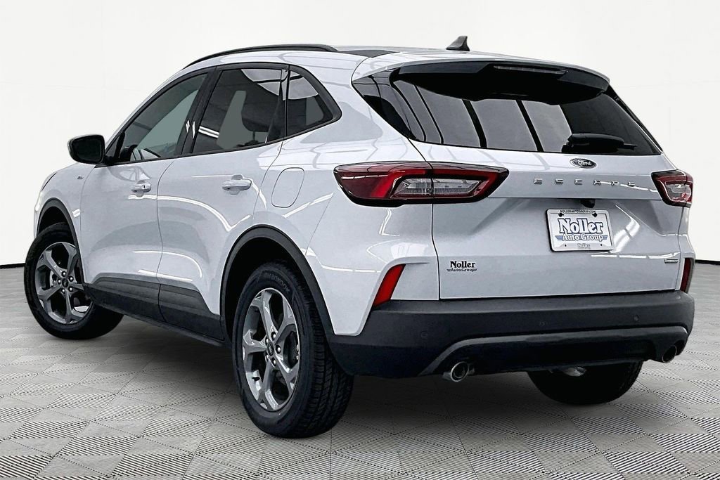 Certified 2025 Ford Escape ST-Line Select w/ Tech Pack #1 AWD/4WD image 13