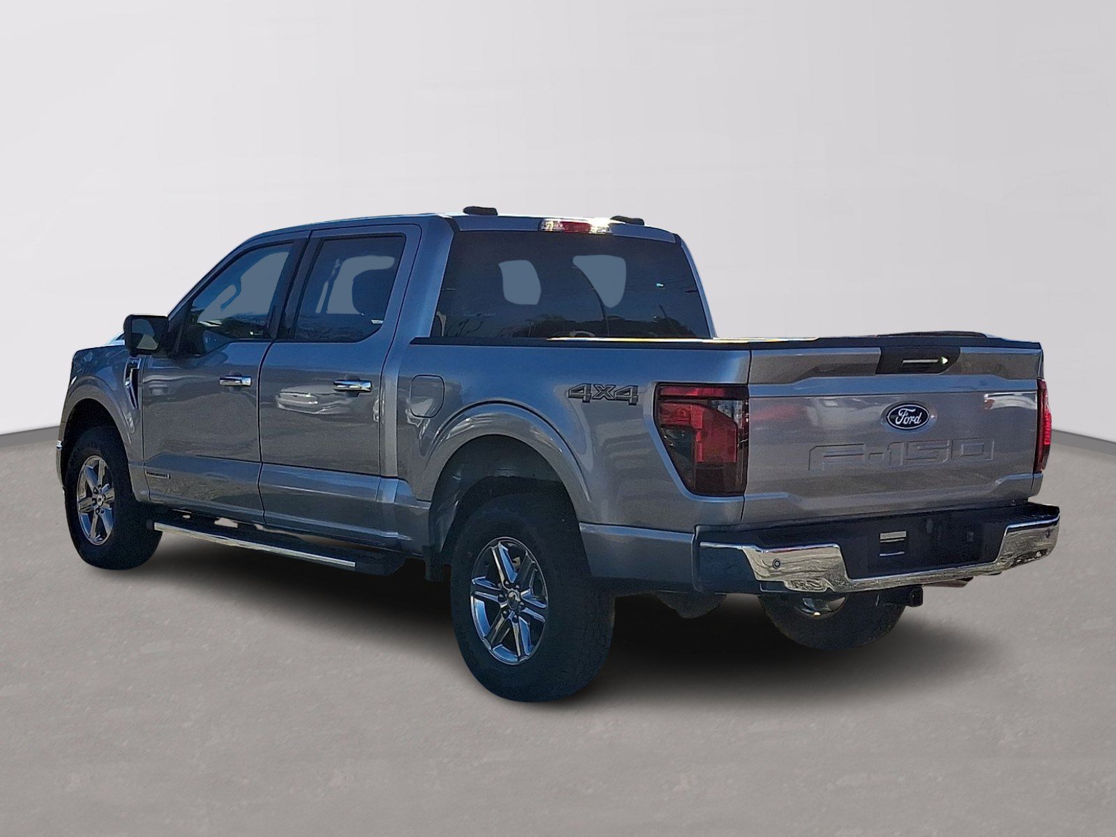 Certified 2024 Ford F150 XLT w/ Mobile Office Package image 4