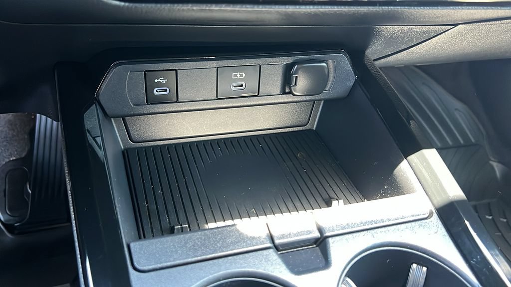 Used 2023 Toyota Prius Prime FWD image 18