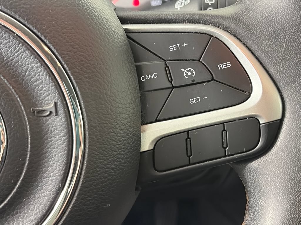 Used 2021 Jeep Compass Latitude FWD image 18