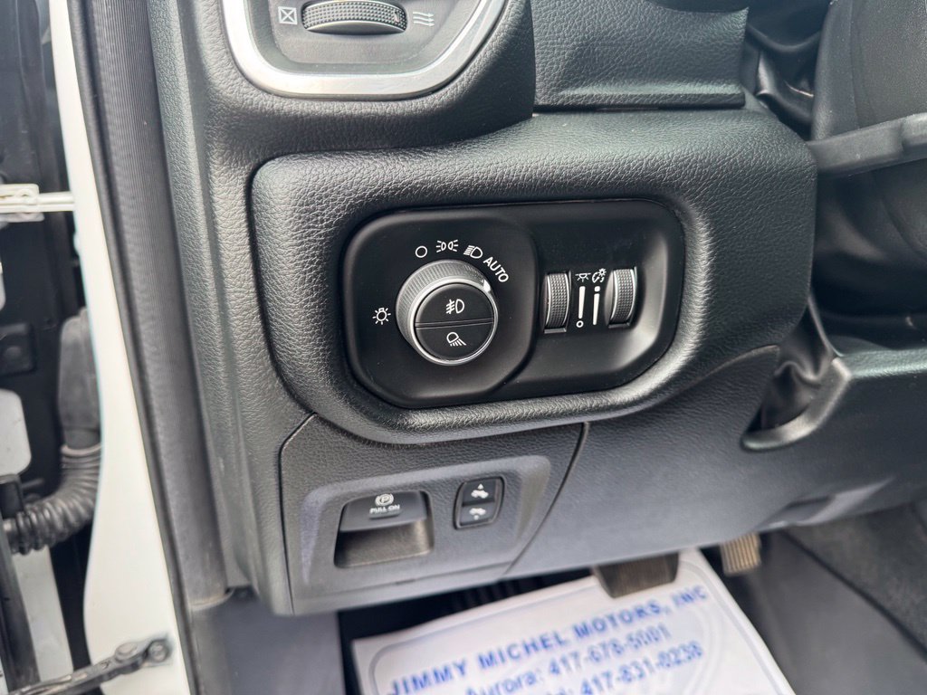 Used 2022 RAM 1500 Laramie AWD/4WD image 4