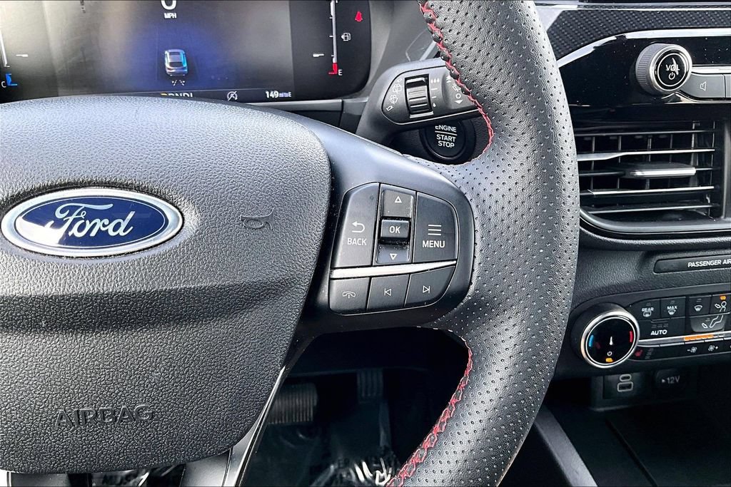 Certified 2025 Ford Escape ST-Line Select AWD/4WD image 18