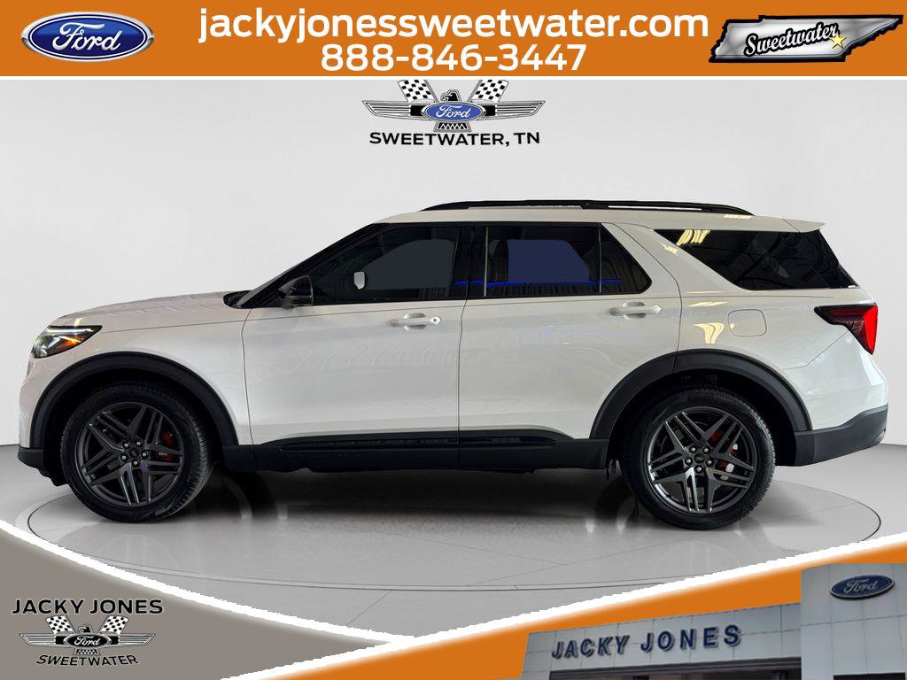 Certified 2025 Ford Explorer ST AWD/4WD image 3