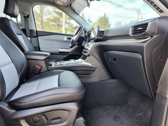 Certified 2023 Ford Explorer XLT w/ Equipment Group 202A image 11