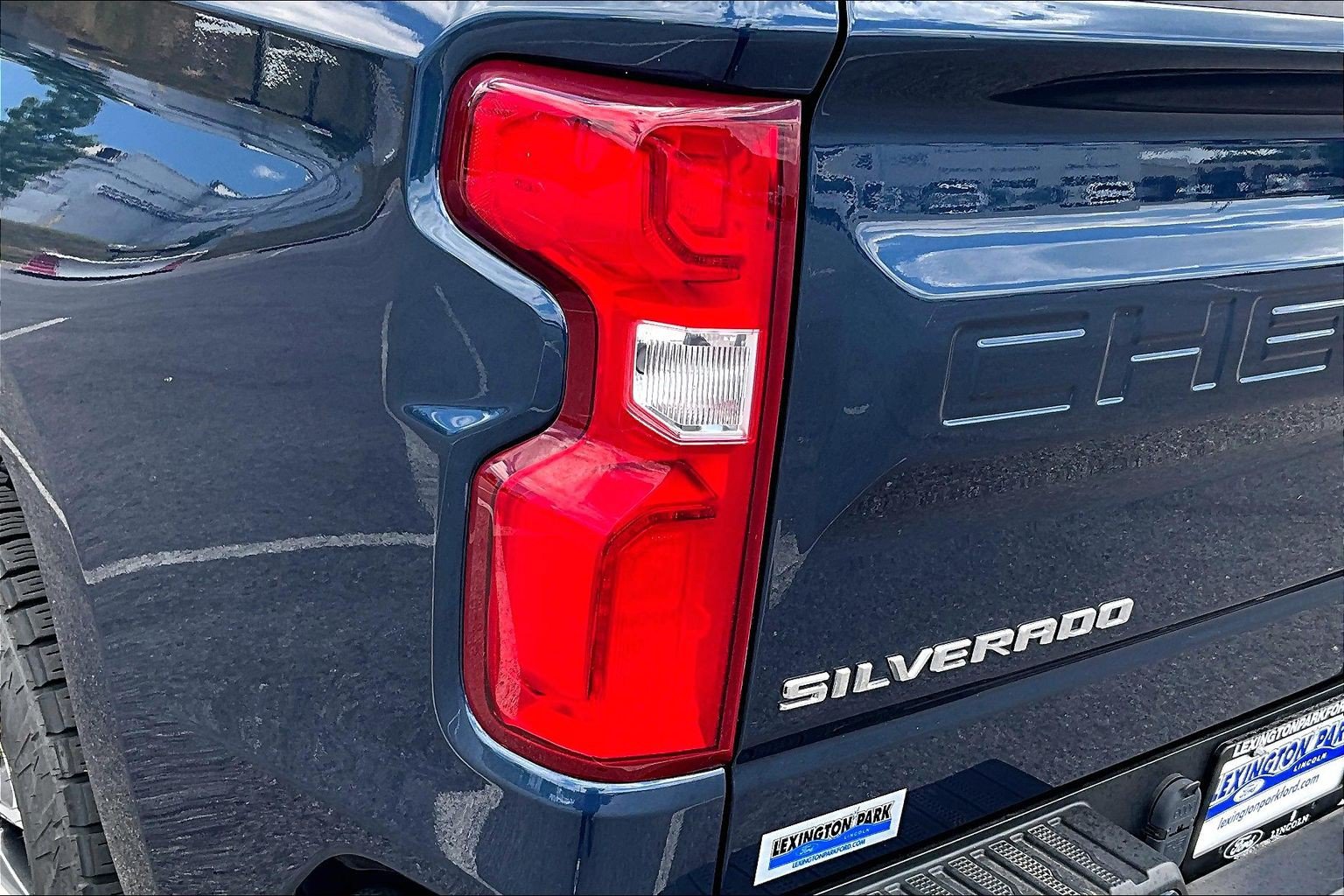 Used 2020 Chevrolet Silverado 1500 RST AWD/4WD image 24