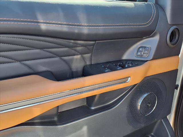 Certified 2024 Ford Expedition Platinum RWD image 9