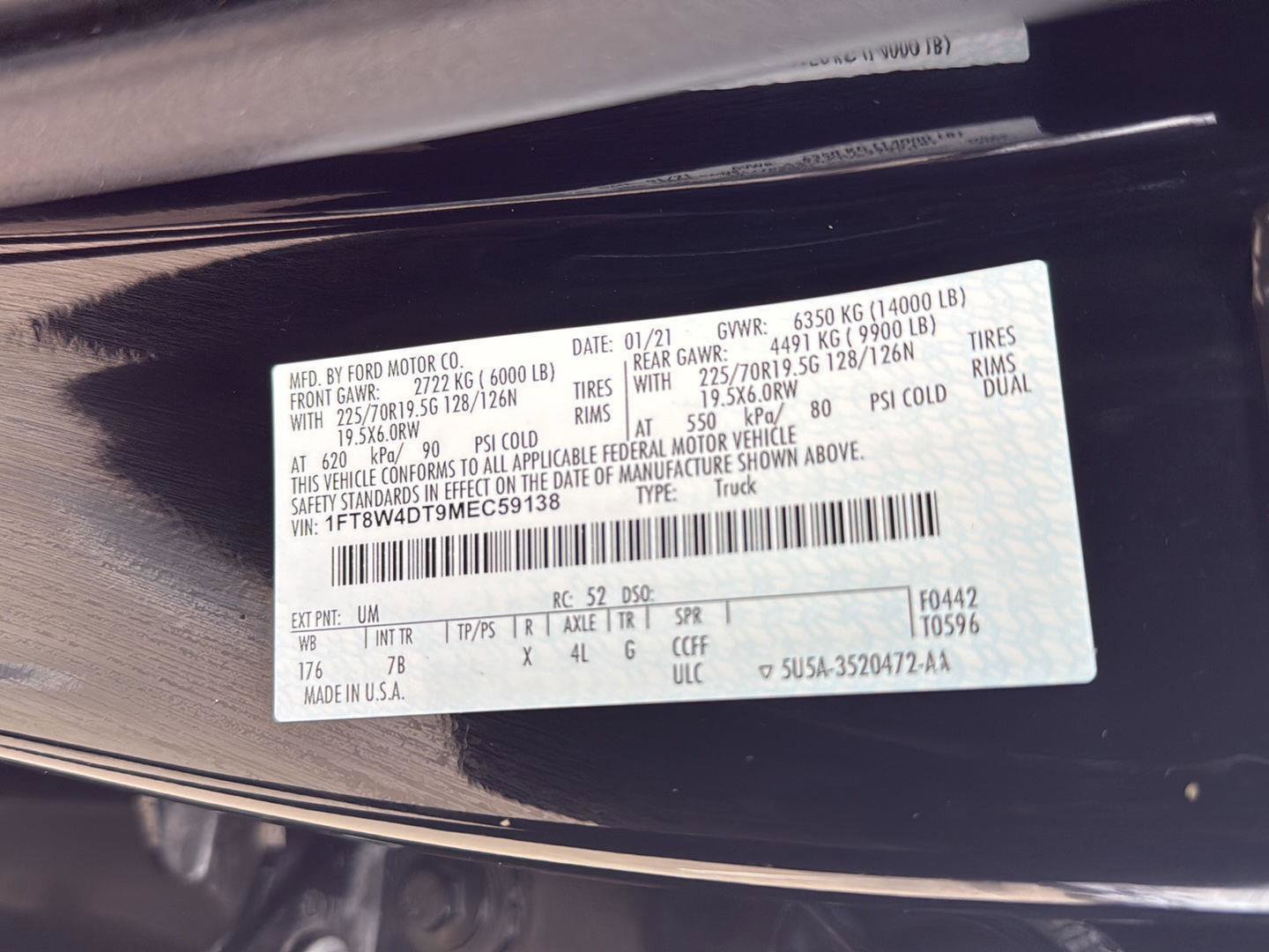 Certified 2021 Ford F450 Platinum w/ FX4 Off-Road Package image 7