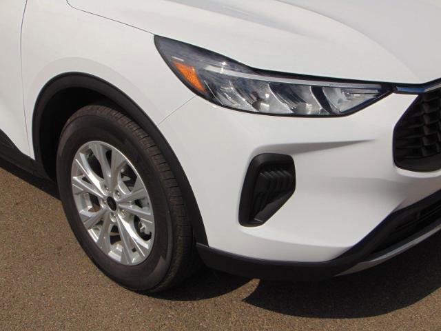 Certified 2025 Ford Escape Active image 9