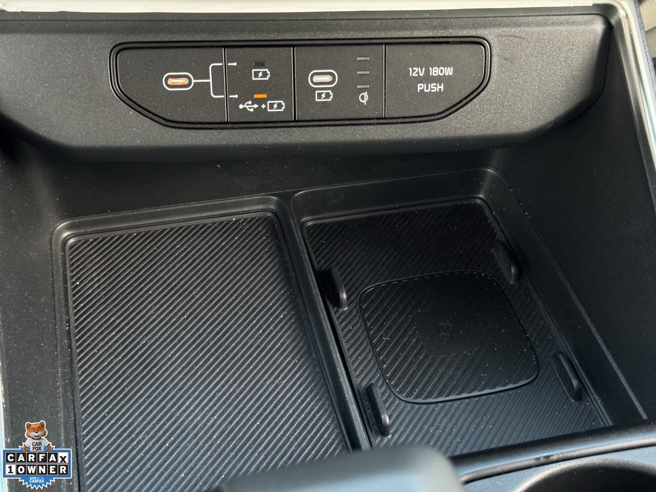 Used 2025 Kia Carnival EX FWD image 21