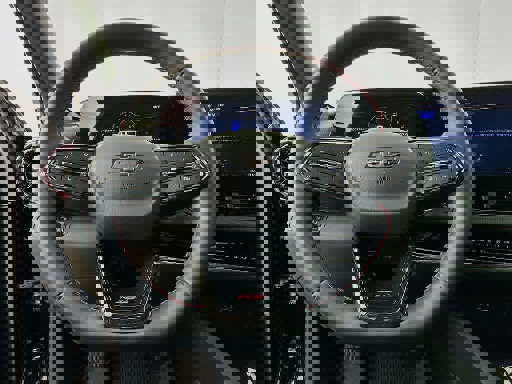 Used 2025 Chevrolet Equinox RS w/ Safety and Technology Package image 18