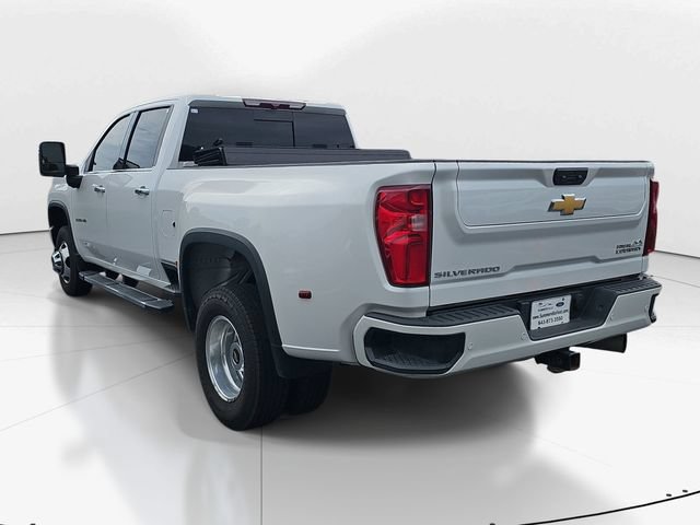Used 2022 Chevrolet Silverado 3500 High Country w/ Safety Package II AWD/4WD image 5