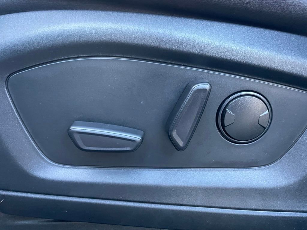 Certified 2023 Ford Explorer XLT w/ Equipment Group 202A image 20