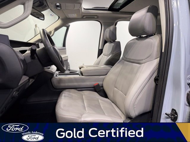Certified 2025 Ford Expedition Active AWD/4WD image 19