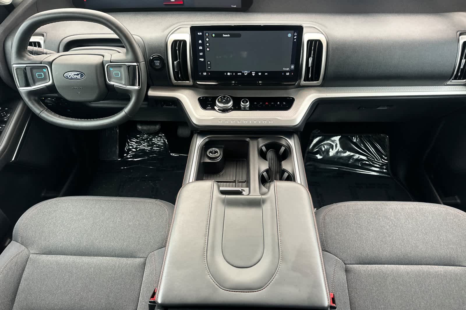 Certified 2025 Ford Expedition Active AWD/4WD image 3