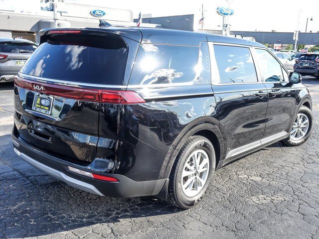 Used 2023 Kia Carnival LX FWD image 10