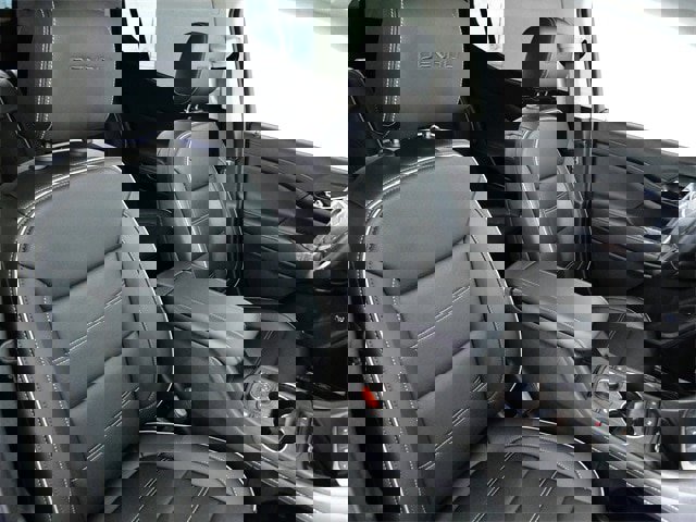 Used 2023 GMC Acadia Denali w/ Denali Ultimate Package image 11