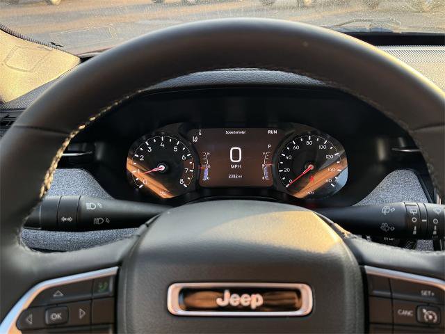 Used 2025 Jeep Compass Latitude image 23