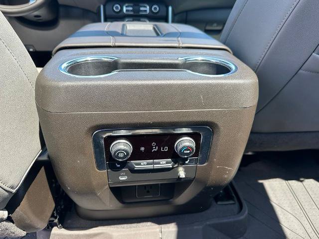 Used 2024 Chevrolet Tahoe Z71 w/ Luxury Package AWD/4WD image 19