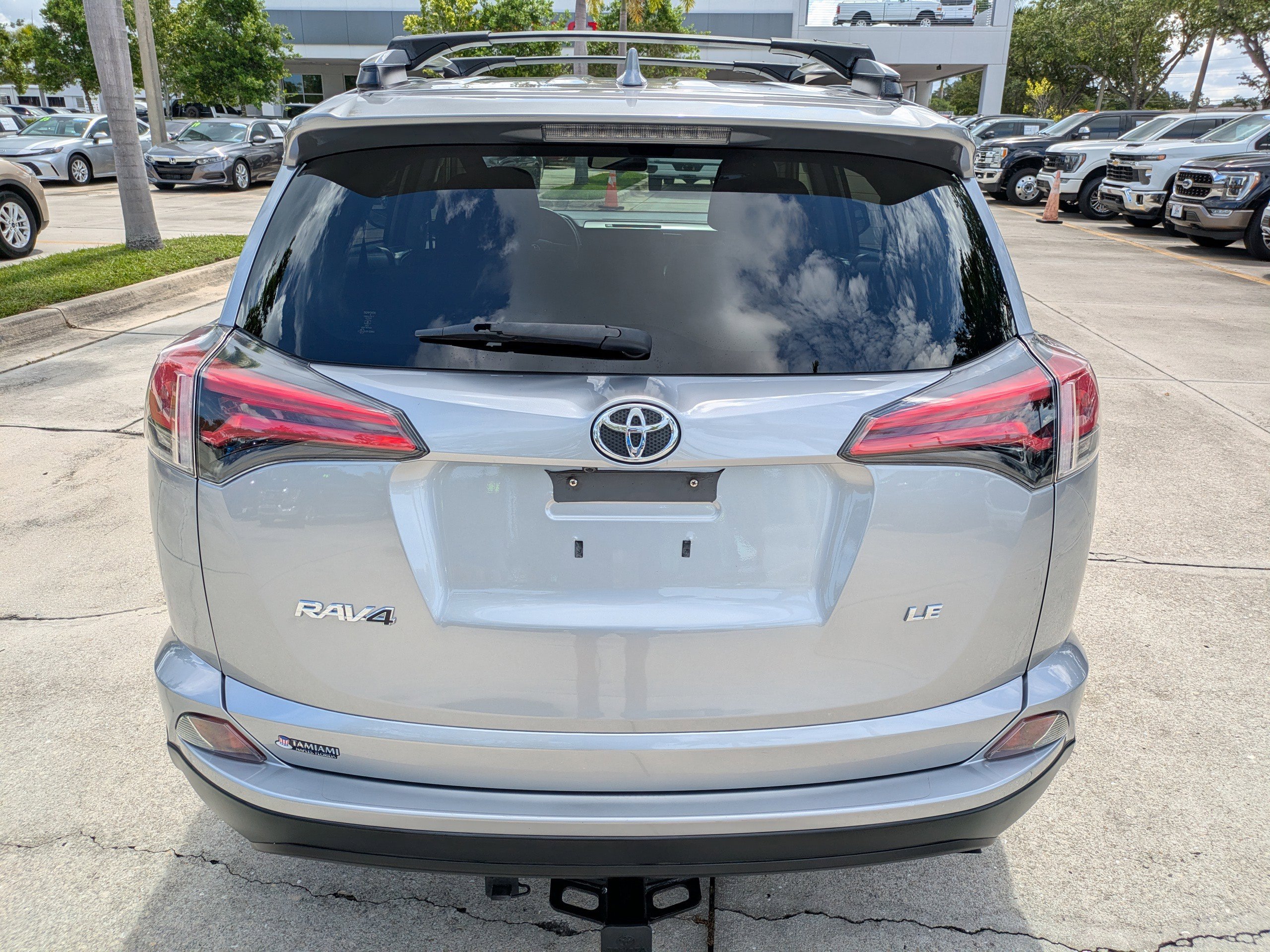 Used 2018 Toyota RAV4 LE w/ All Weather Liner Package FWD image 5