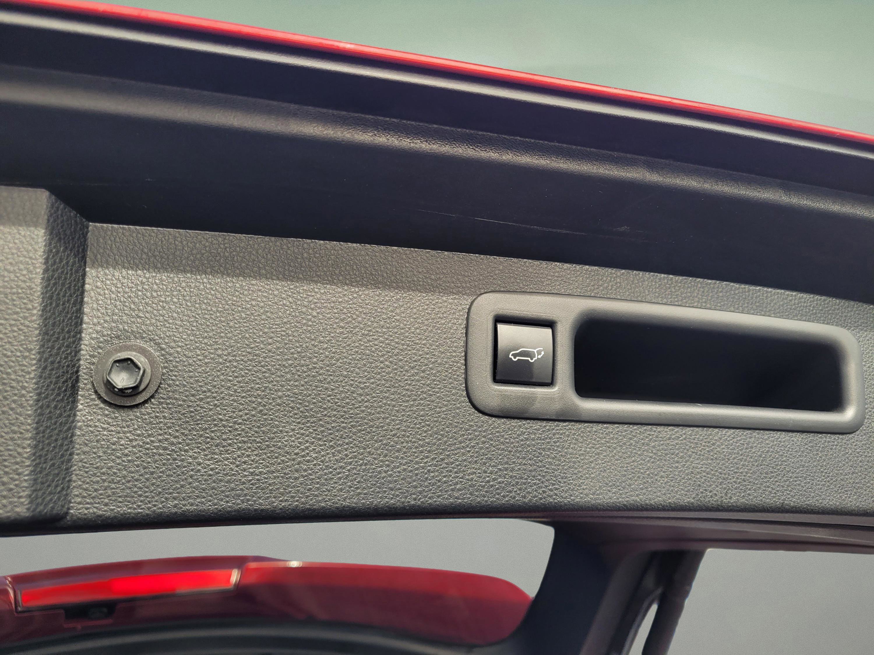 Used 2022 Toyota Highlander XSE image 30