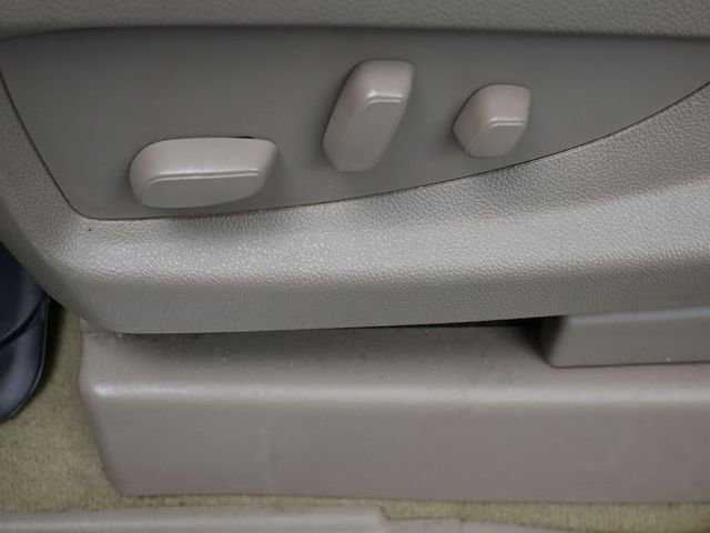 Used 2018 Chevrolet Tahoe LT image 12