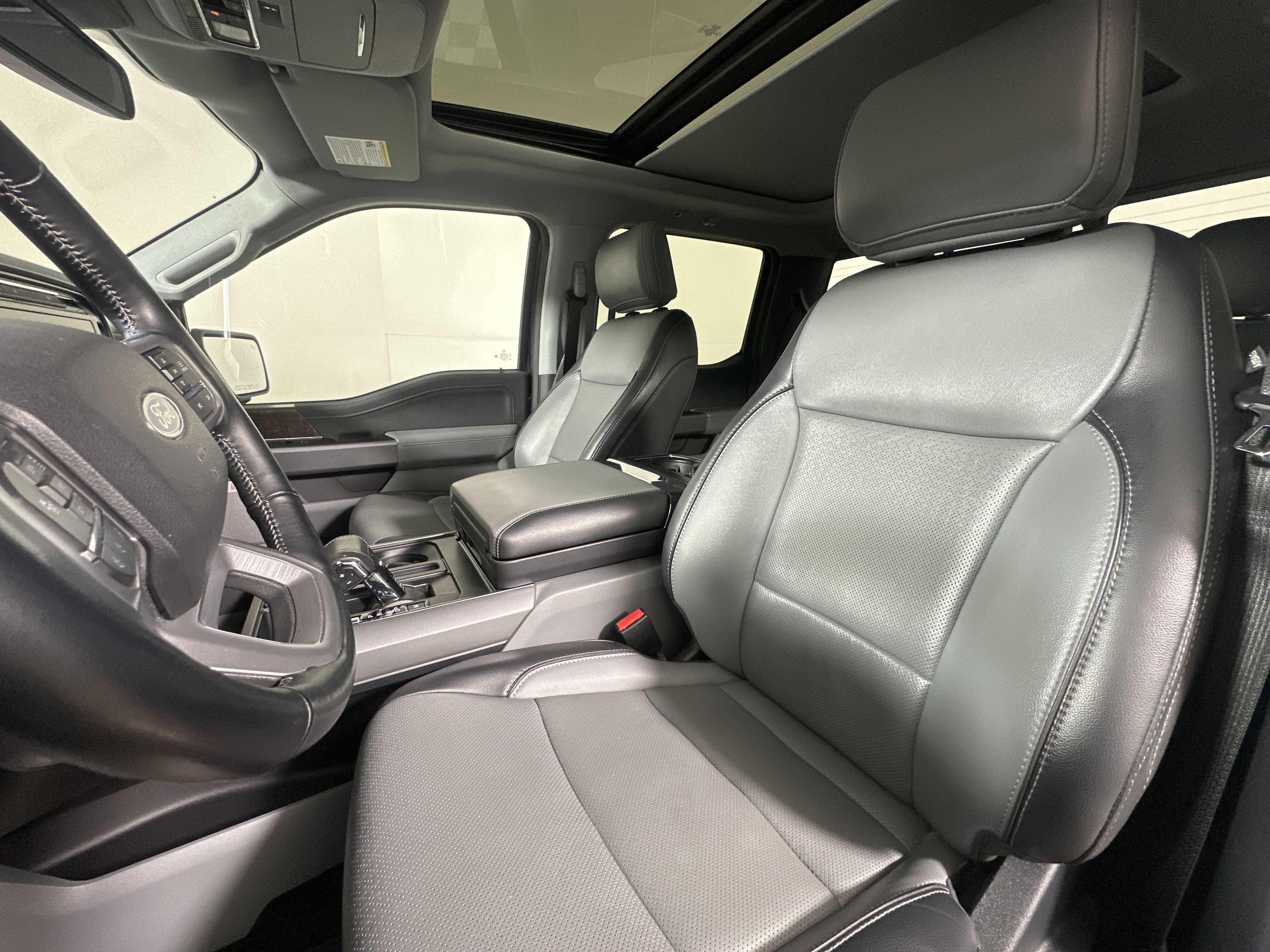 Certified 2021 Ford F150 Lariat w/ Equipment Group 502A High image 9