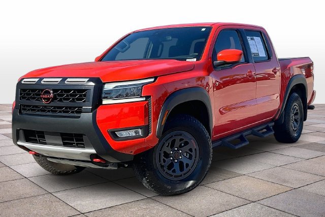 Used 2025 Nissan Frontier PRO-4X AWD/4WD image 13