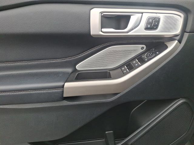Certified 2022 Ford Explorer Limited w/ Limited Technology Package image 13