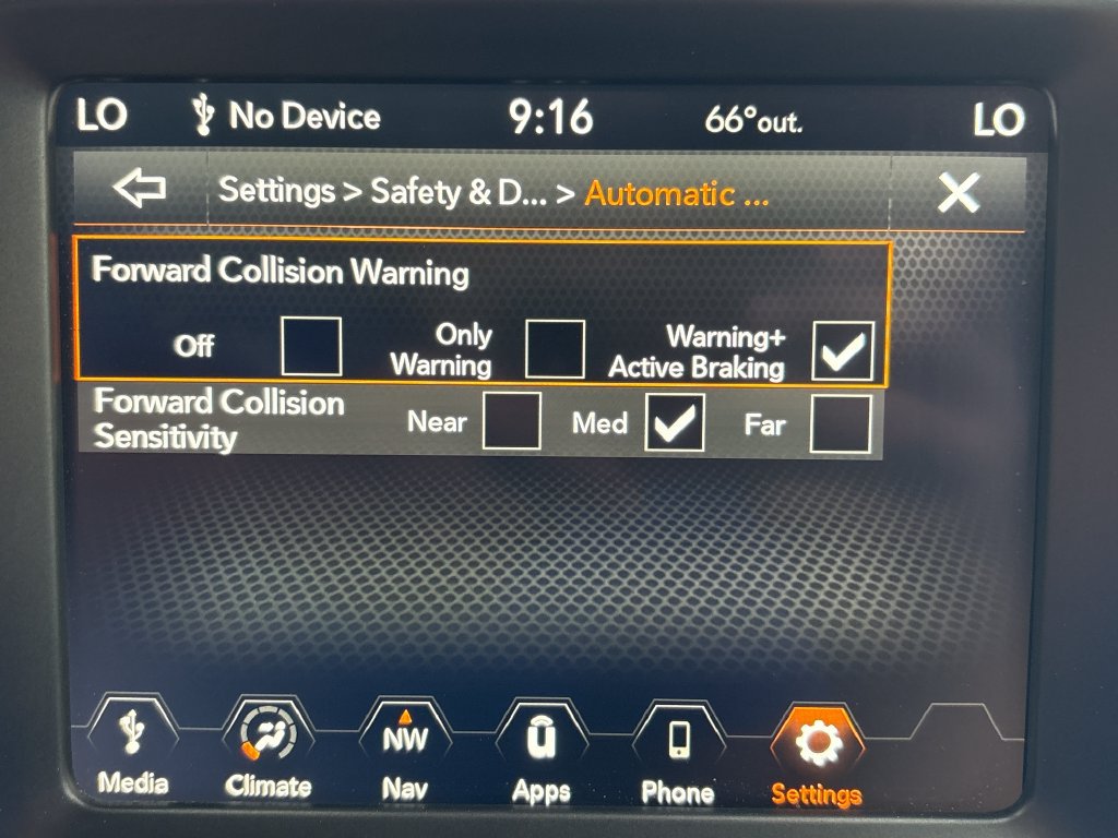 Used 2023 Jeep Renegade Altitude AWD/4WD image 7