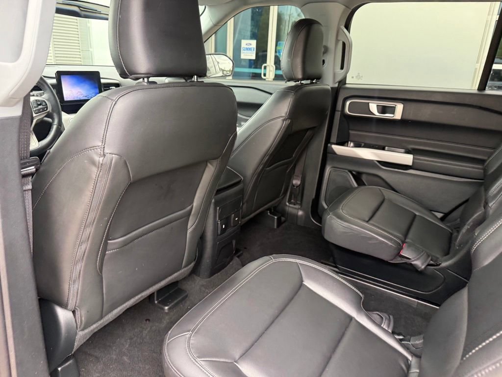 Certified 2024 Ford Explorer XLT w/ Equipment Group 202A AWD/4WD image 24