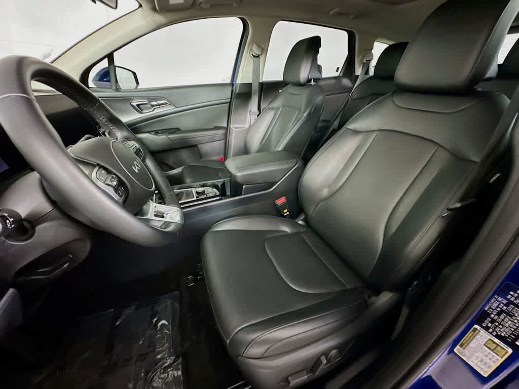 Used 2025 Kia Sportage SX FWD image 12