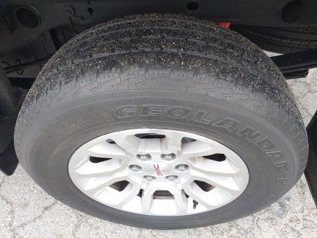 Used 2019 GMC Sierra 1500 SLE w/ SLE Value Package image 13