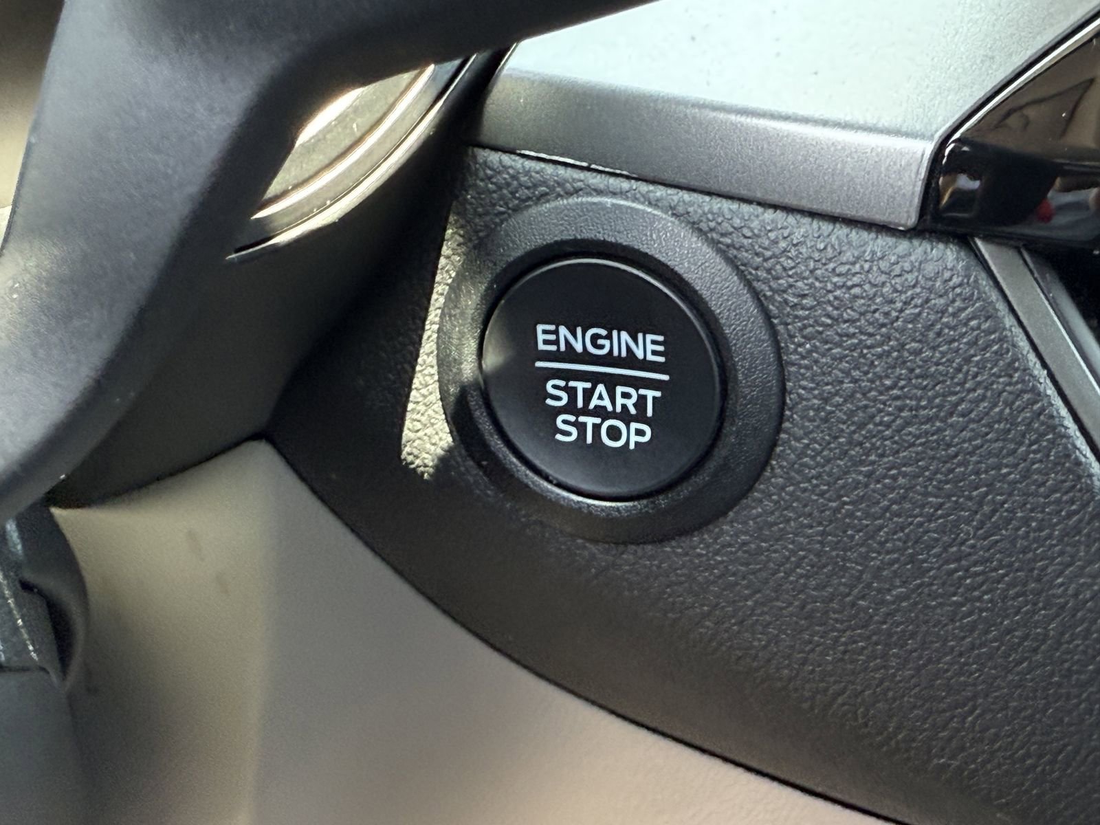 Certified 2024 Ford Escape Active FWD image 29