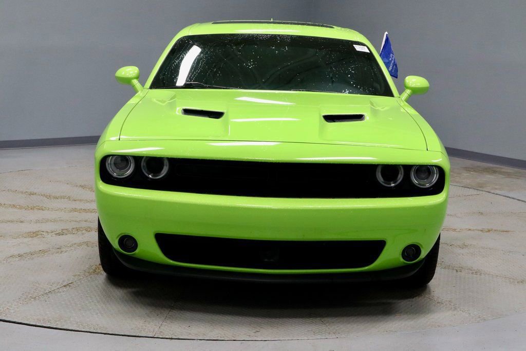 Used 2023 Dodge Challenger SXT w/ Plus Package image 8