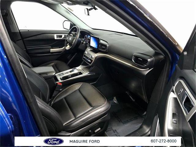 Certified 2022 Ford Explorer XLT w/ Equipment Group 202A image 25