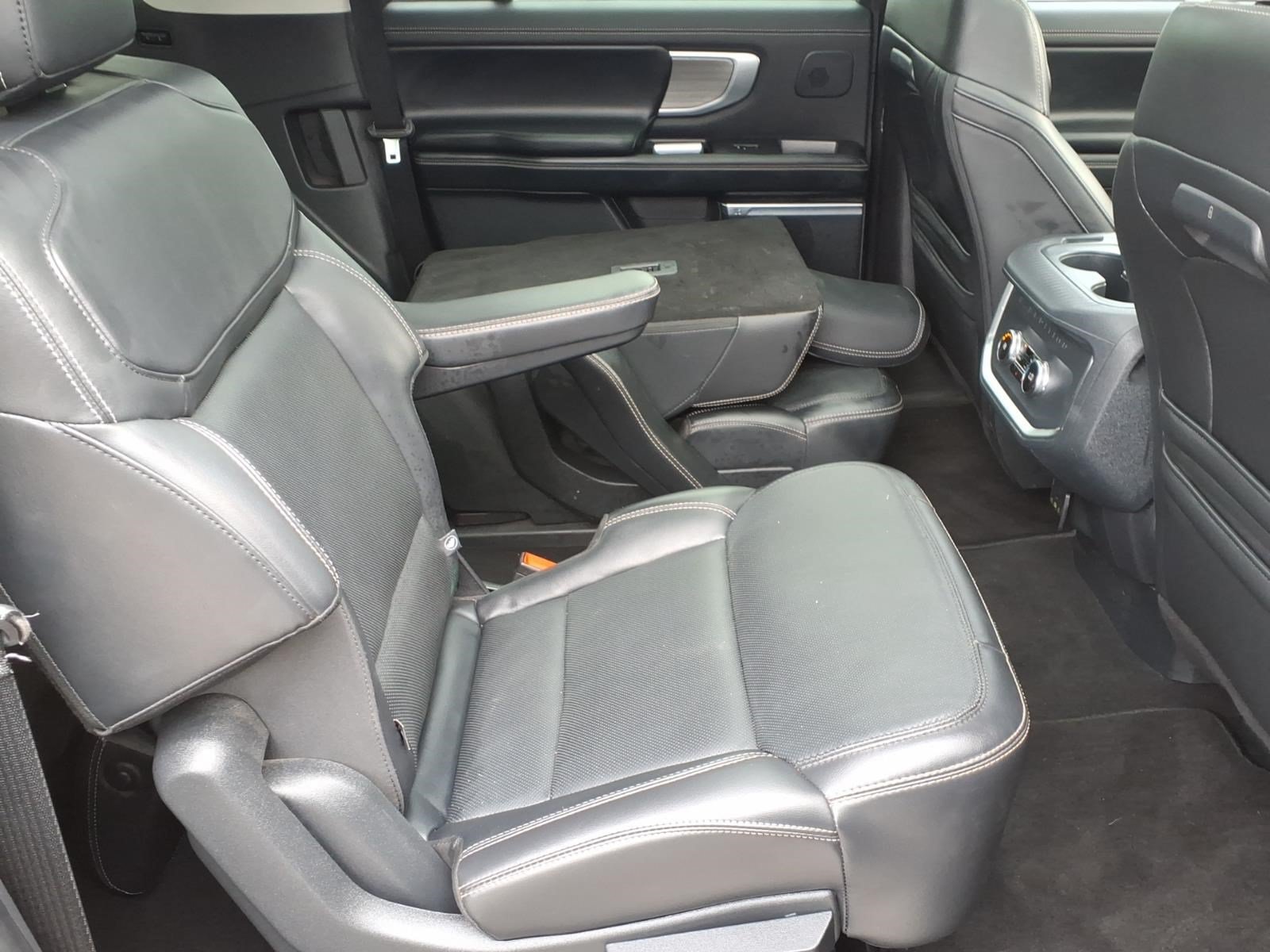 Certified 2025 Ford Expedition Max Platinum w/ Driver's Package AWD/4WD image 19
