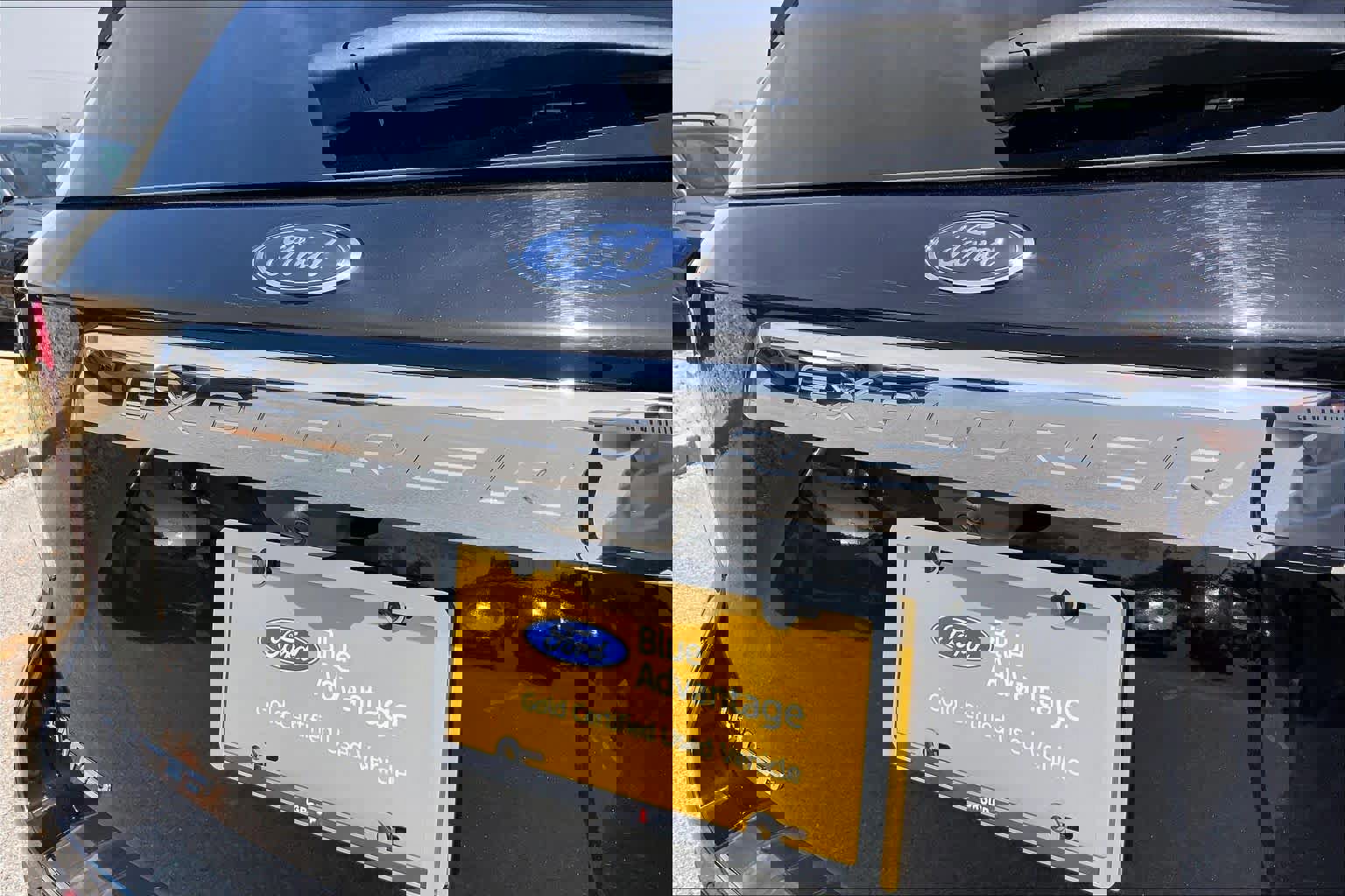 Certified 2024 Ford Explorer Limited w/ Limited Technology Package image 30