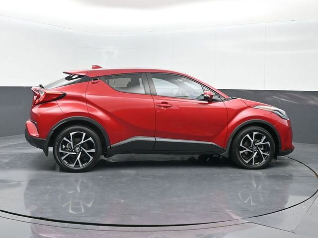 Used 2022 Toyota C-HR XLE image 17