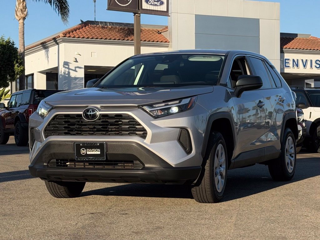 Used 2024 Toyota RAV4 LE FWD image 4