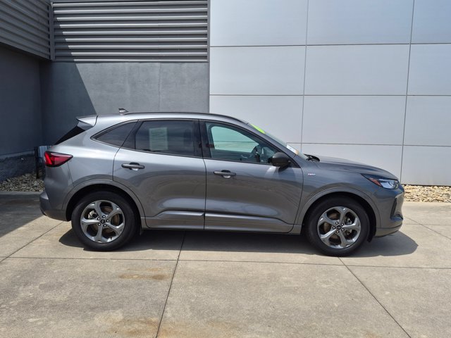 Certified 2024 Ford Escape ST-Line w/ Tech Pack #1 FWD image 3