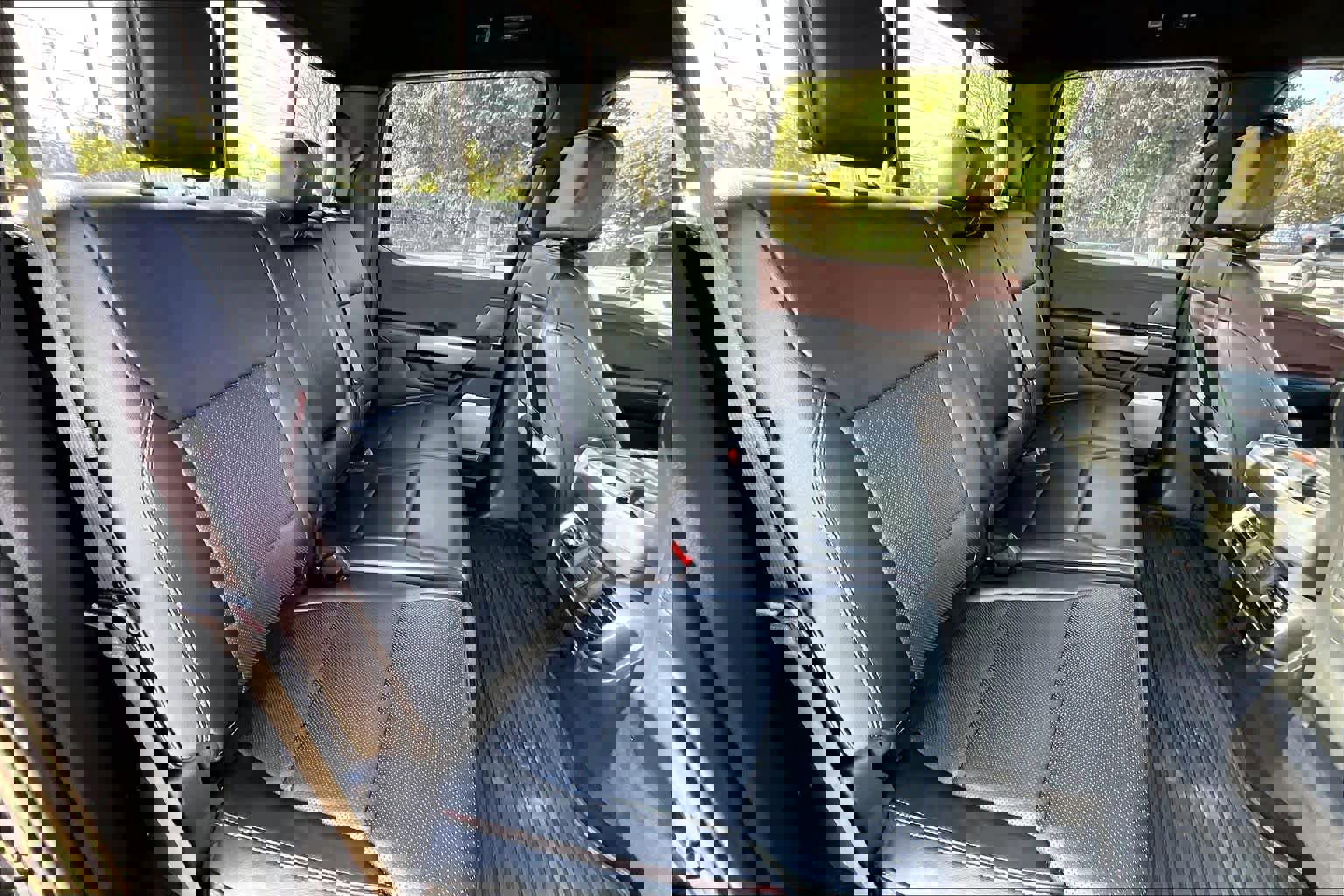 Certified 2022 Ford F150 Lariat w/ Equipment Group 502A High image 21