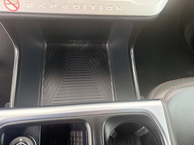 Certified 2025 Ford Expedition Active AWD/4WD image 52