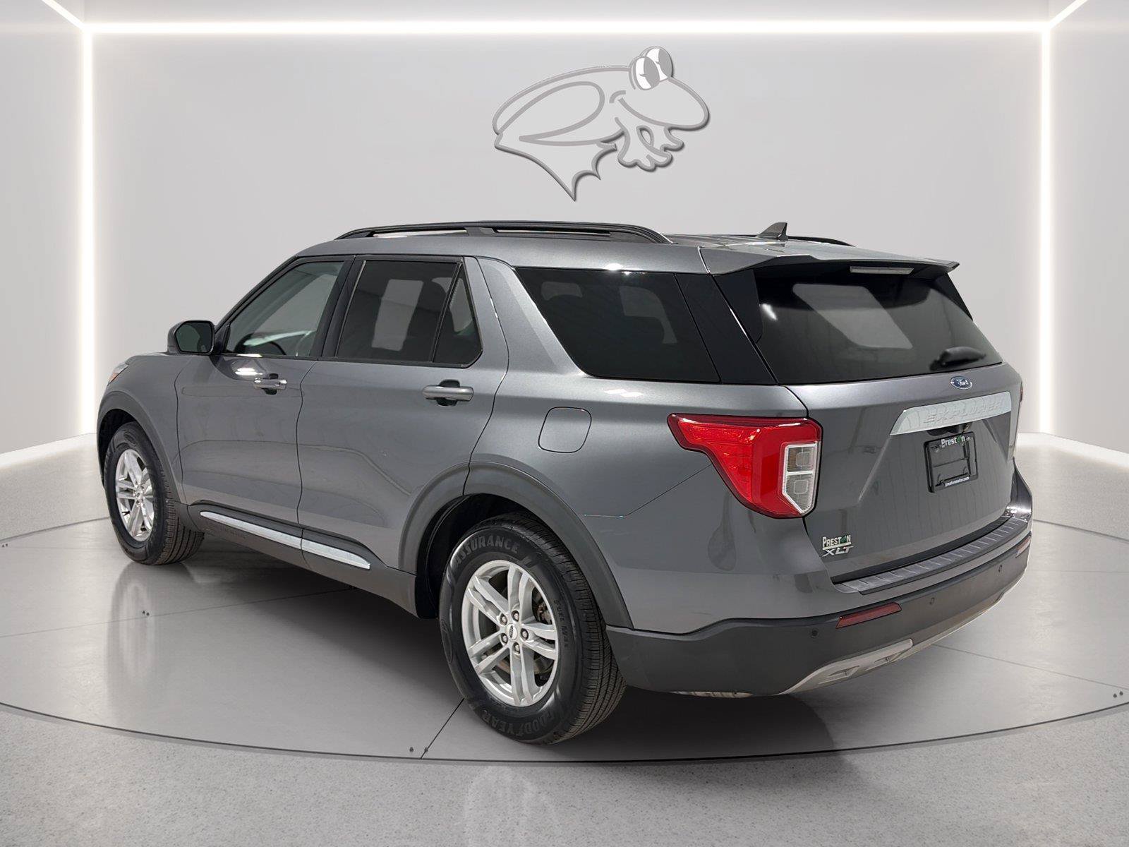 Certified 2022 Ford Explorer XLT w/ Equipment Group 202A RWD image 3