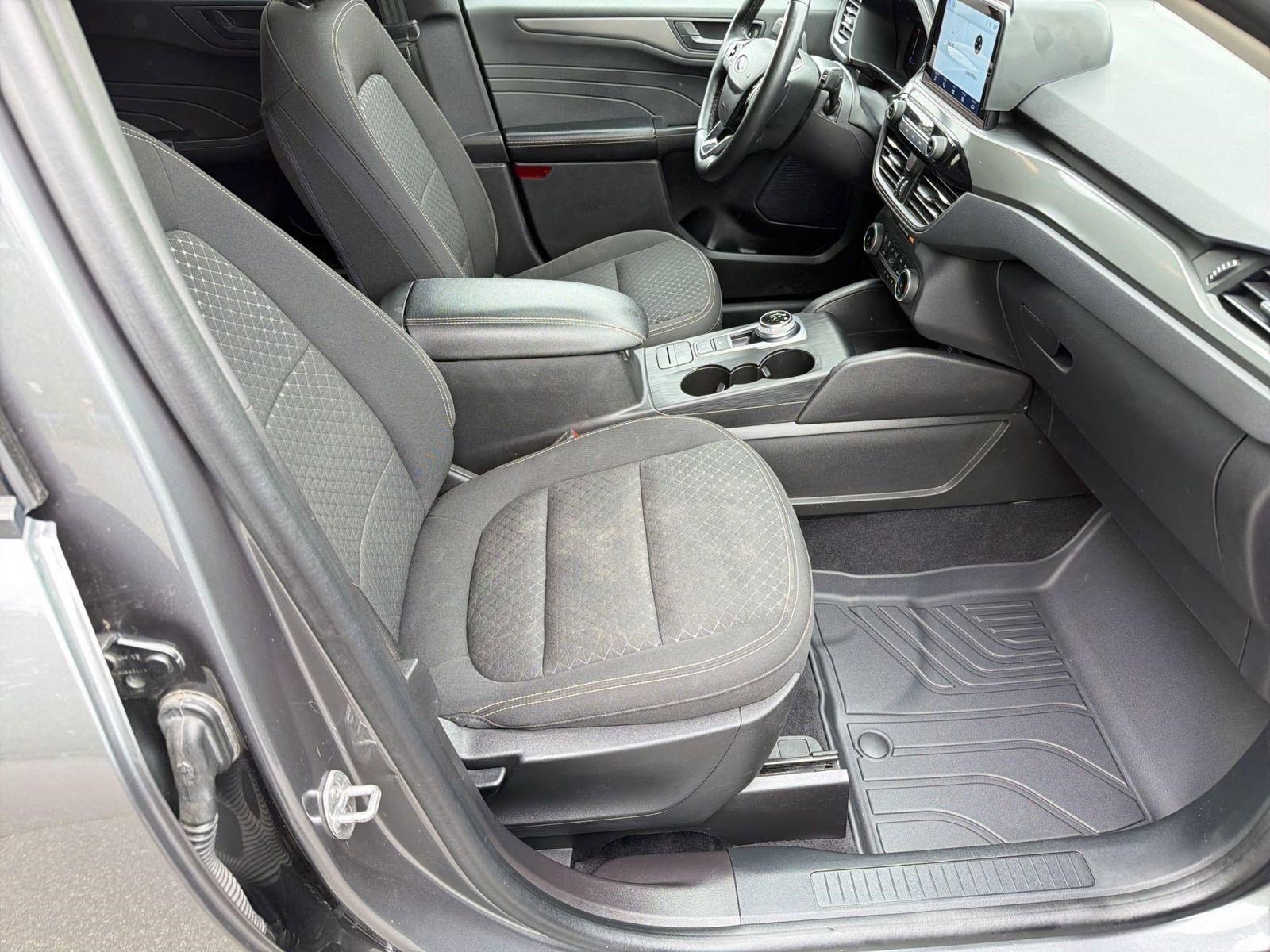 Certified 2023 Ford Escape Active AWD/4WD image 29