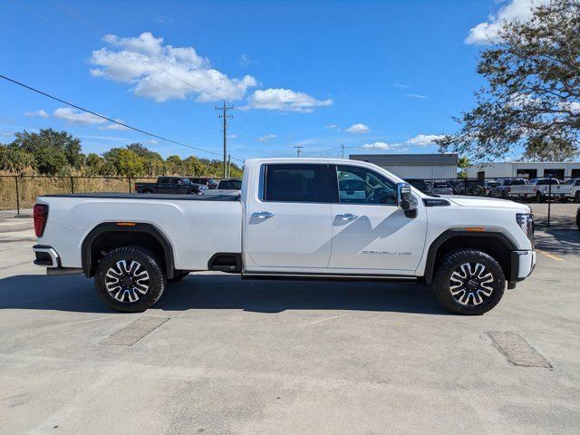 Used 2024 GMC Sierra 3500 Denali Ultimate image 5