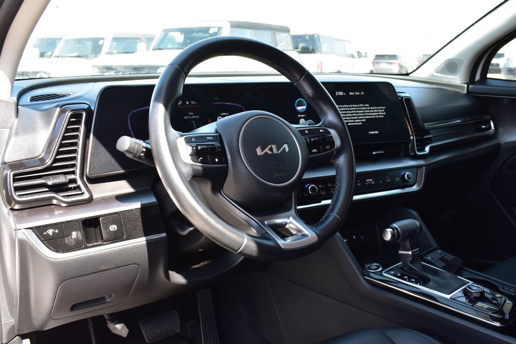Used 2024 Kia Sportage EX image 11