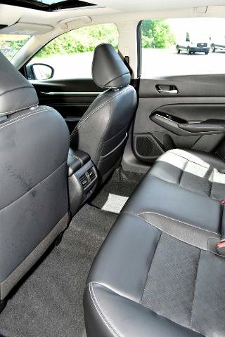 Used 2023 Nissan Altima 2.5 SL AWD/4WD image 39