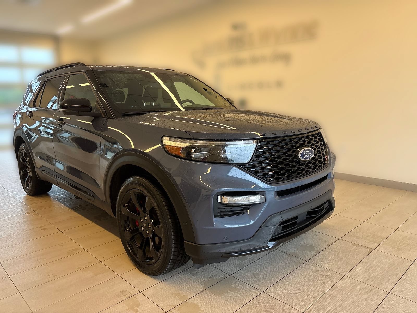 Certified 2021 Ford Explorer ST w/ Equipment Group 401A AWD/4WD image 4