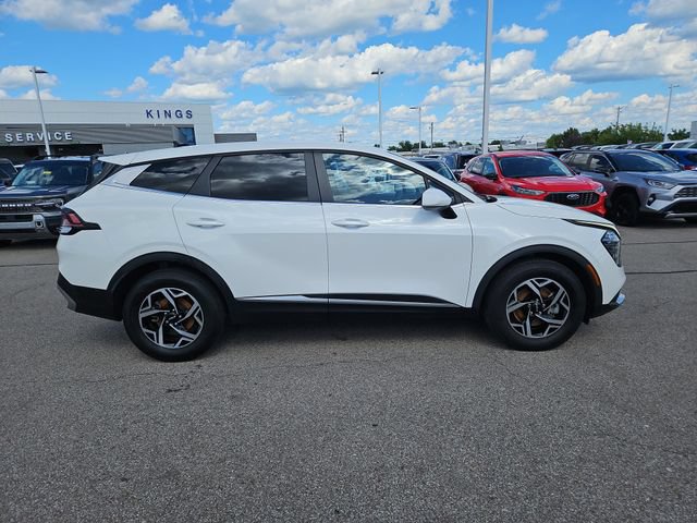 Used 2025 Kia Sportage LX FWD image 6