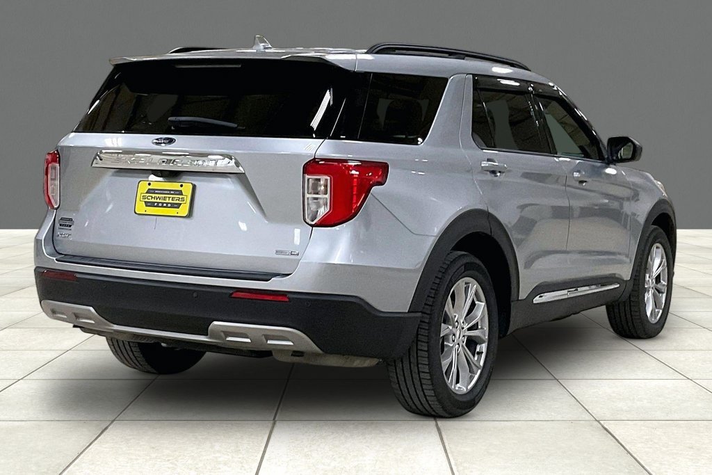 Certified 2020 Ford Explorer XLT w/ Equipment Group 202A AWD/4WD image 12